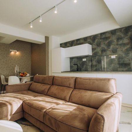 Central Apartment Chunarot Ohri Dış mekan fotoğraf