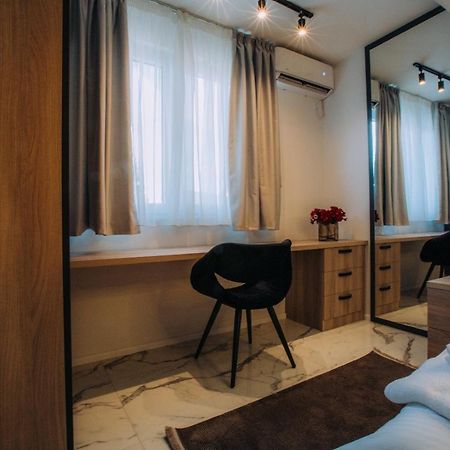 Central Apartment Chunarot Ohri Dış mekan fotoğraf