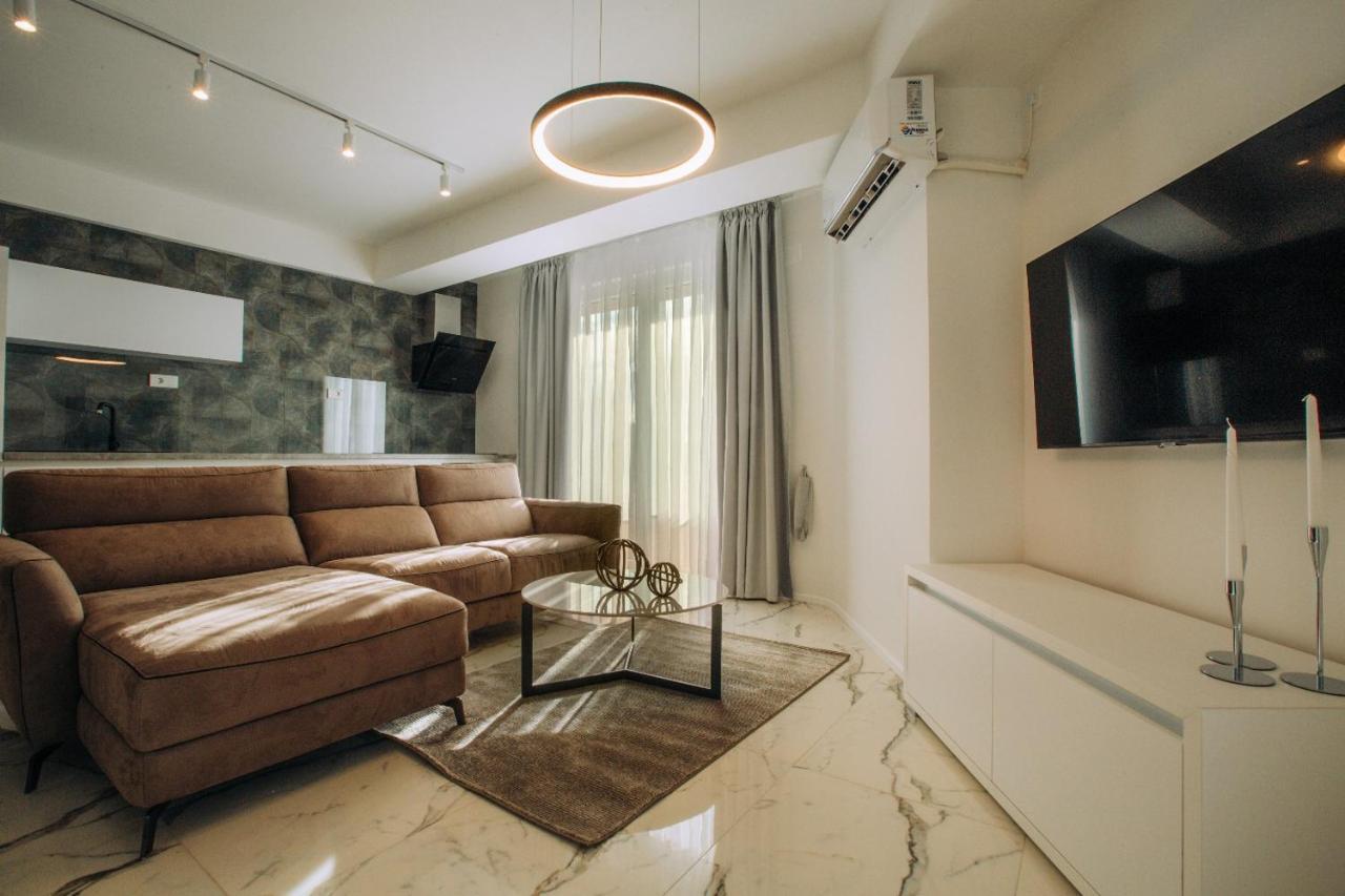 Central Apartment Chunarot Ohri Dış mekan fotoğraf