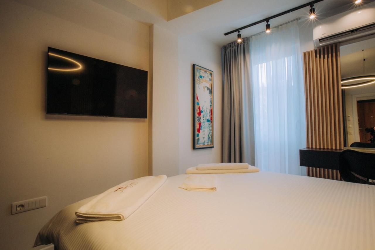 Central Apartment Chunarot Ohri Dış mekan fotoğraf