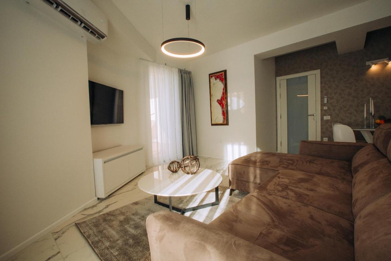 Central Apartment Chunarot Ohri Dış mekan fotoğraf