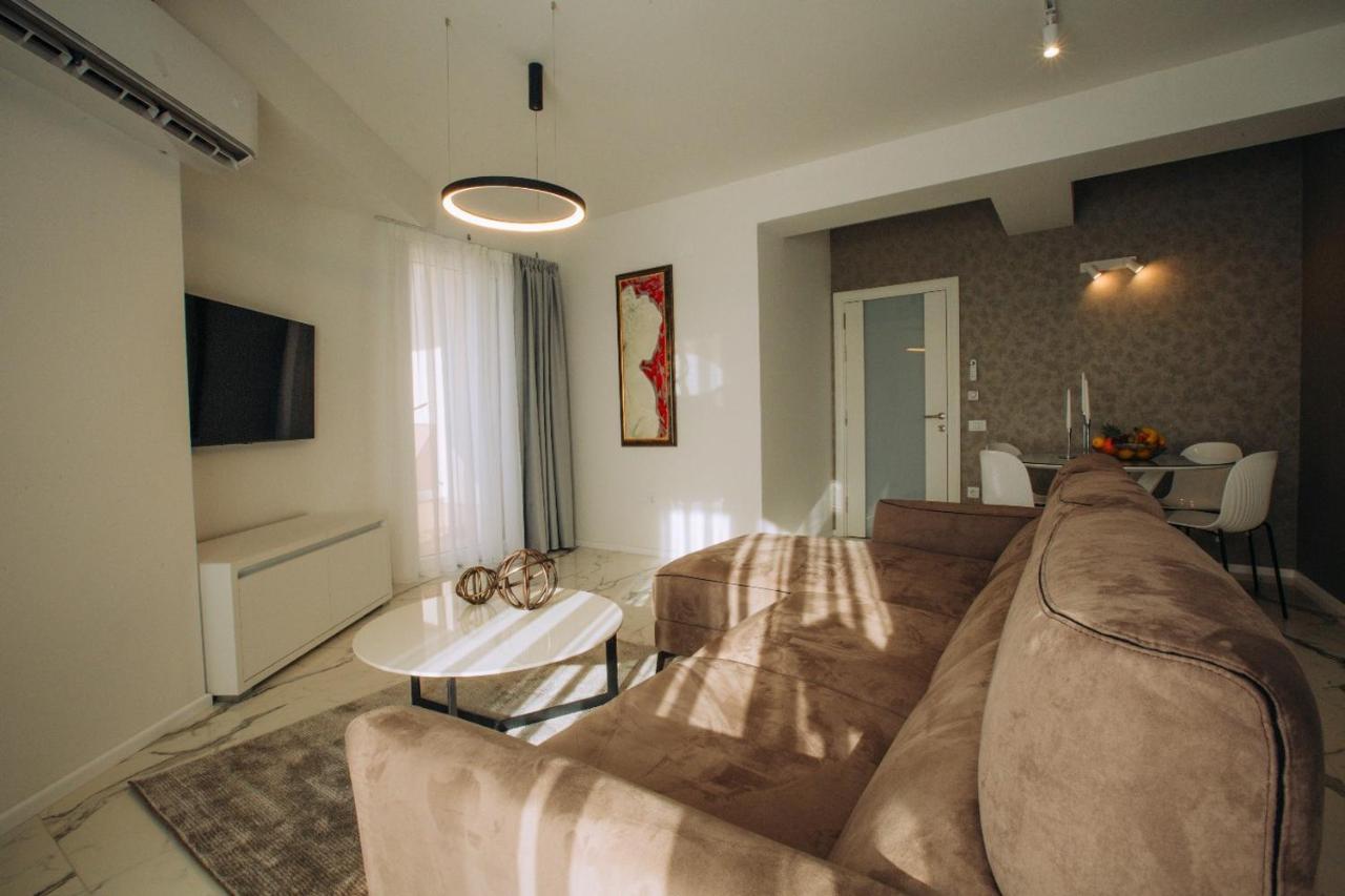 Central Apartment Chunarot Ohri Dış mekan fotoğraf