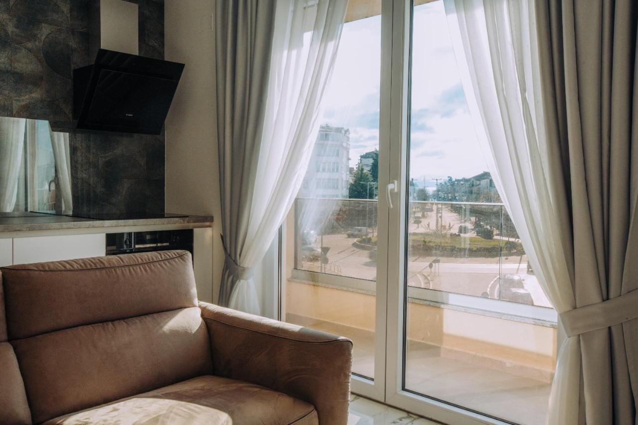 Central Apartment Chunarot Ohri Dış mekan fotoğraf