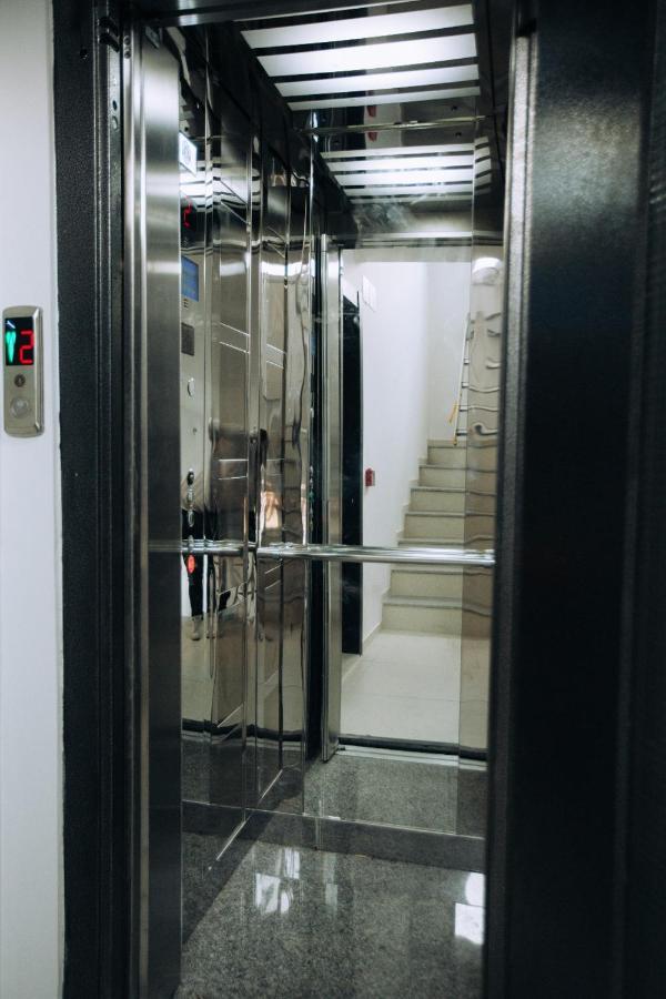 Central Apartment Chunarot Ohri Dış mekan fotoğraf