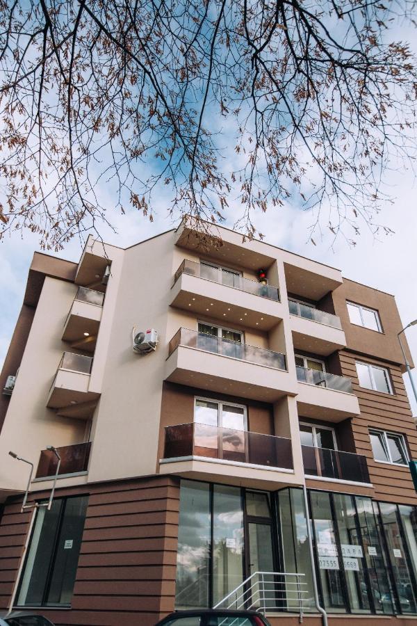 Central Apartment Chunarot Ohri Dış mekan fotoğraf