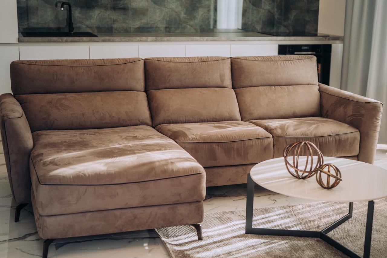 Central Apartment Chunarot Ohri Dış mekan fotoğraf
