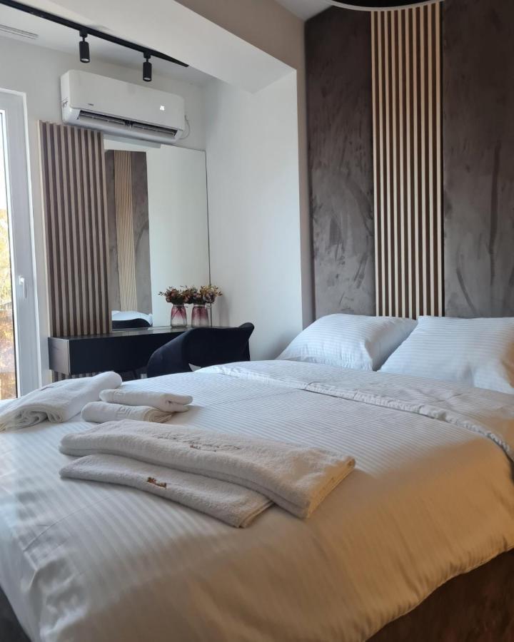 Central Apartment Chunarot Ohri Dış mekan fotoğraf